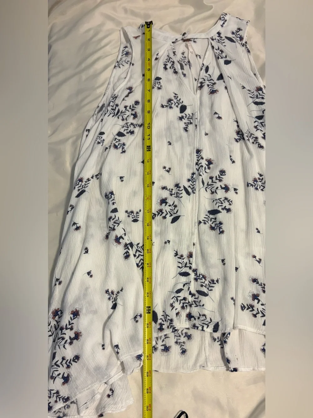Free People White Floral Keyhole Tunic